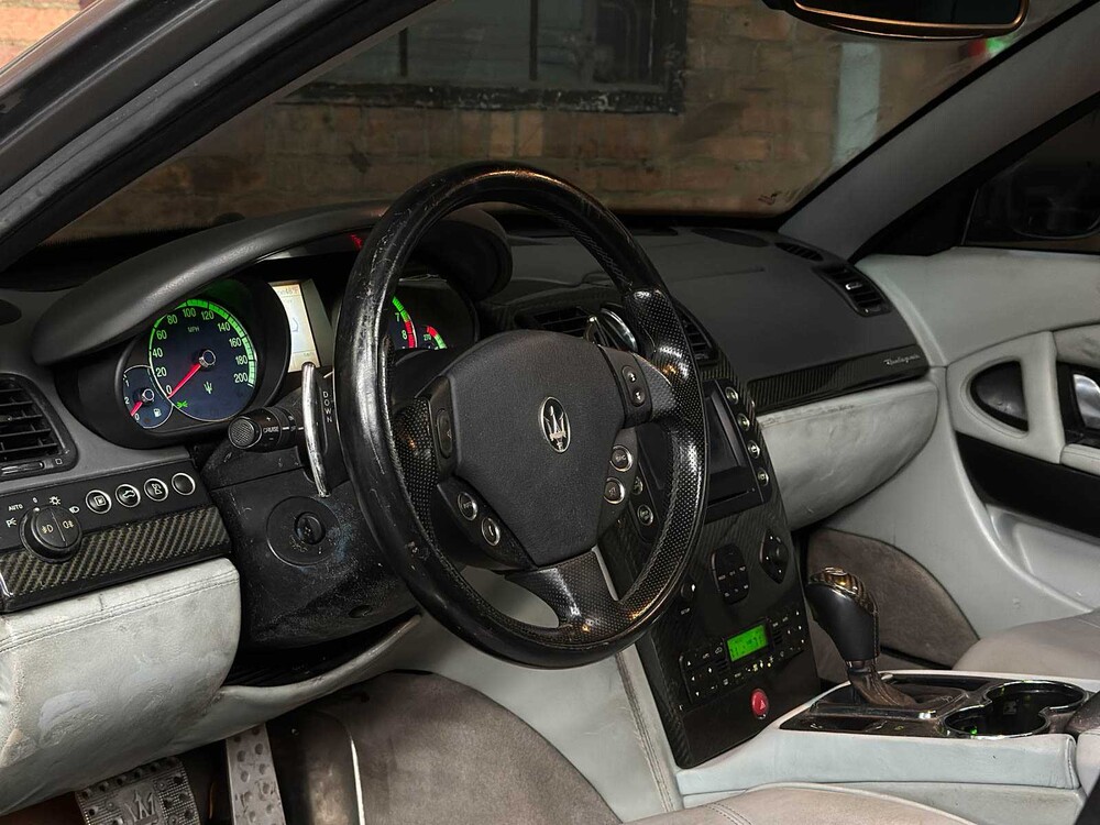 Maserati Quattroporte 4.2 V8 400pk 2007