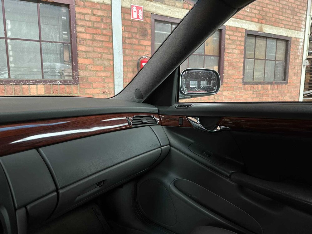 Cadillac DeVille Miller Meteor Hearse 4.6 V8 279hp 2005 Hearse