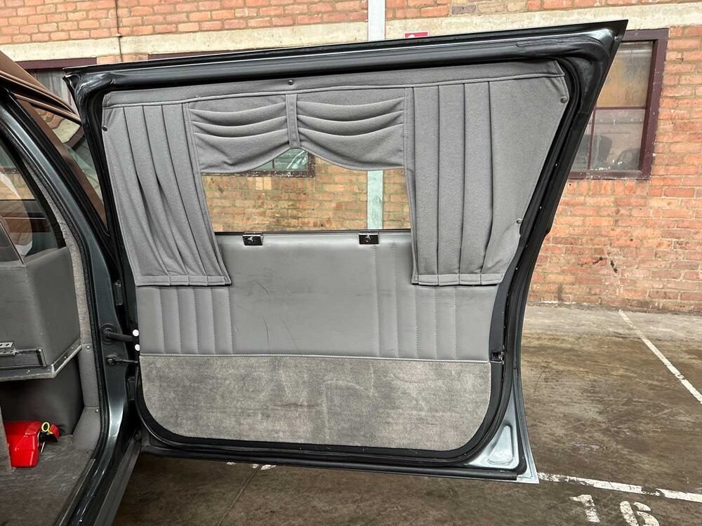 Cadillac DeVille Miller Meteor Hearse 4.6 V8 279pk 2005 Rouwauto