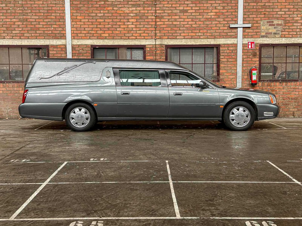 Cadillac DeVille Miller Meteor Hearse 4.6 V8 279pk 2005 Rouwauto