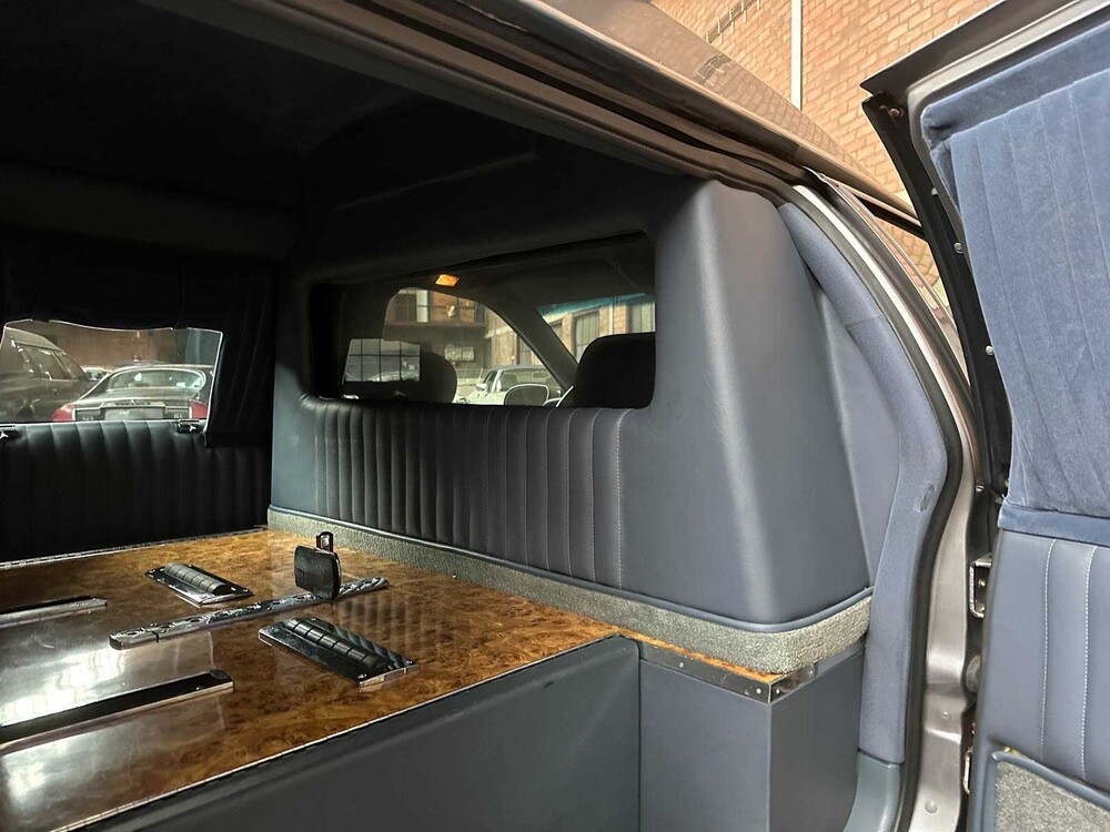 Cadillac Fleetwood Krystal Koach Funeral Car 5.7 V8 263pk 1995