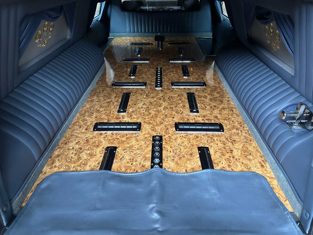 Cadillac Fleetwood Krystal Koach Funeral Car 5.7 V8 263pk 1995