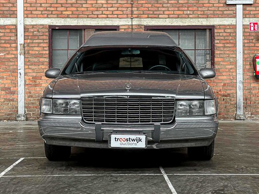 Cadillac Fleetwood Krystal Koach Funeral Car 5.7 V8 263pk 1995