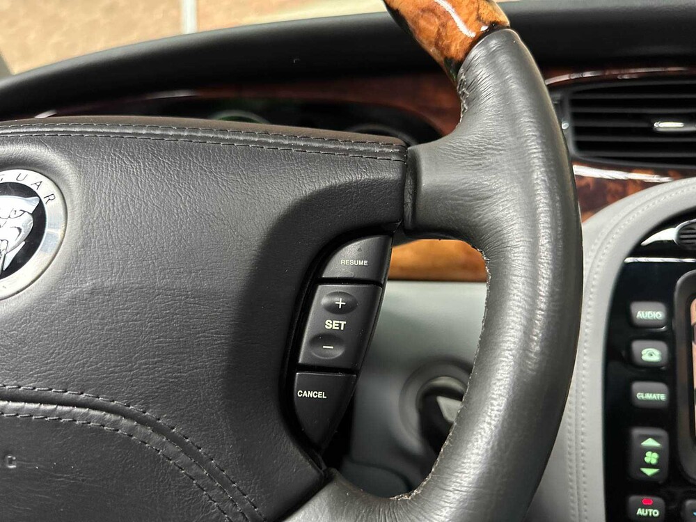 Jaguar XJ 4.2 V8 298pk 2008, T-386-DT Youngtimer