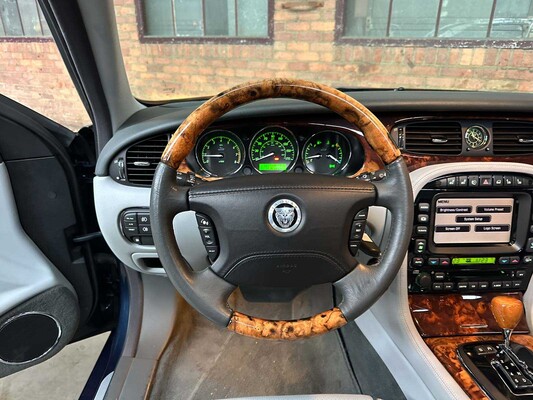 Jaguar XJ 4.2 V8 298hp 2008, T-386-DT Youngtimer