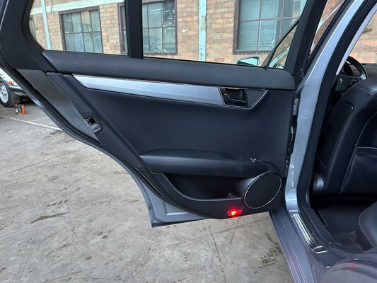 Mercedes-Benz C180 CDI BlueEFFICIENCY Business Class Avantgarde C-klasse Estate 120pk 2010 (Origineel-NL), 70-NPB-5