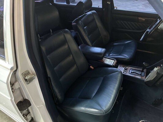 Mercedes-Benz 560 SEL Sedan 4-Deurs 5.6 V8 SOHC 16v 1990