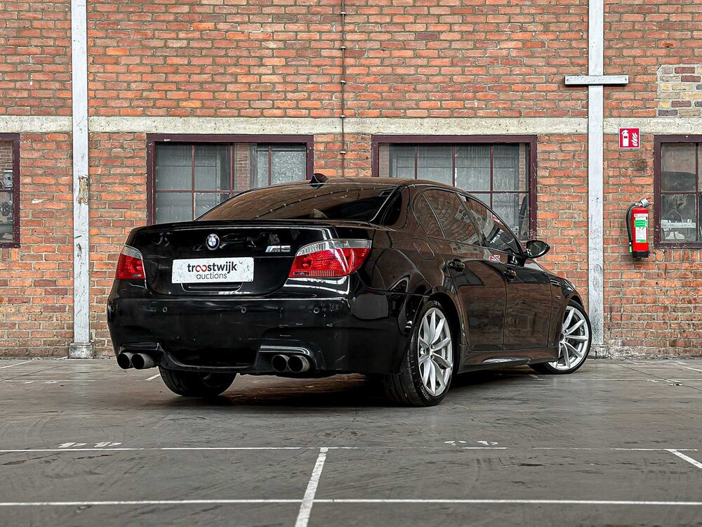 BMW M5 5.0 V10 500pk 2006 E60 5-serie