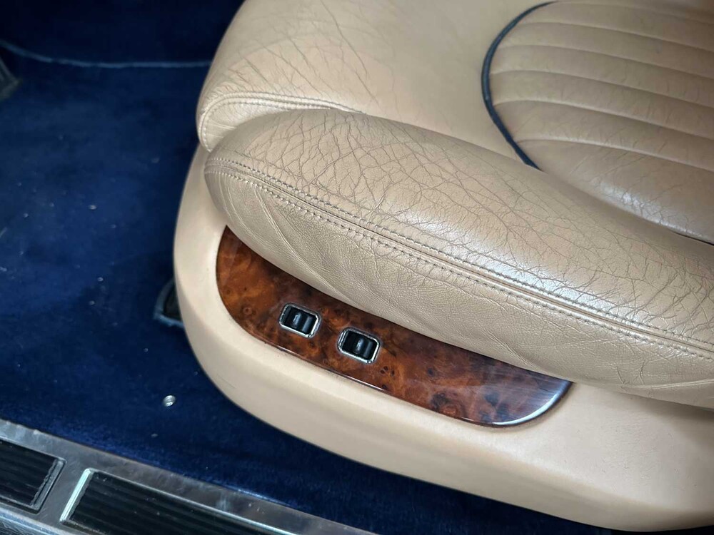 Bentley Arnage 6.8 V8 Red Label 405PK 2001 (Origineel-NL), 31-GN-KD