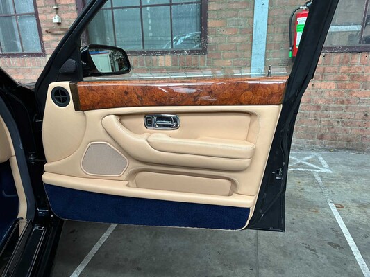 Bentley Arnage 6.8 V8 Red Label 405PK 2001 (Origineel-NL), 31-GN-KD