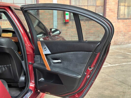 BMW M5 5,0 V10 E60 500 PS 2006 5er