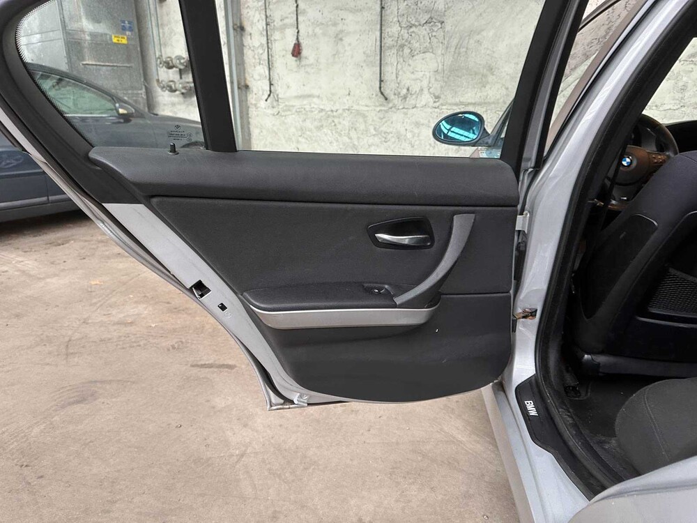 BMW 318i Business Line 3er-Serie 143 PS 2008, 73-GLH-6