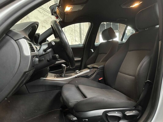 BMW 318i Business Line 3er-Serie 143 PS 2008, 73-GLH-6