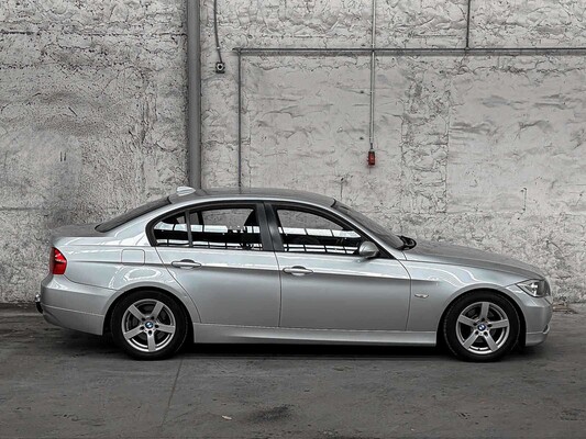 BMW 318i Business Line 3-serie 143pk 2008, 73-GLH-6