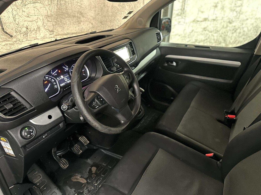 Peugeot Expert Traveller 1.5 9-persoons 120pk 2019