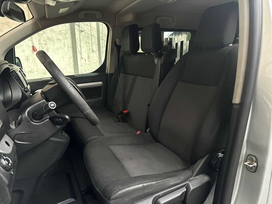 Peugeot Expert Traveller 1.5 9-persoons 120pk 2019