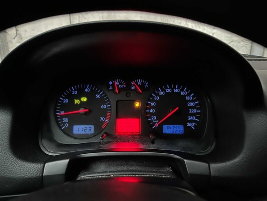 Volkswagen Golf 1,6 Trendline 101 PS 2001 AUTOMATIK, 23 PS-FX