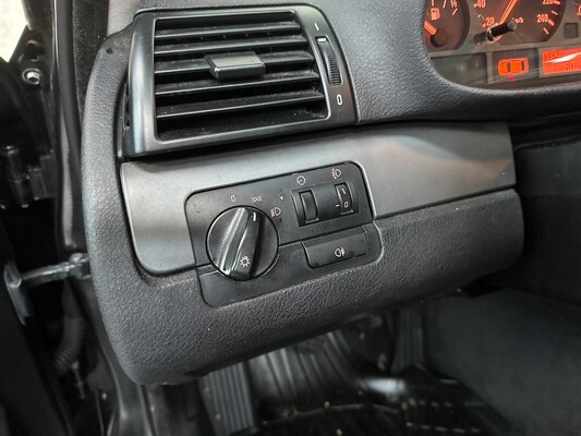 BMW 316i Touring Schwarz & Silber 3er-Reihe 114 PS 2003, 62-LK-SL