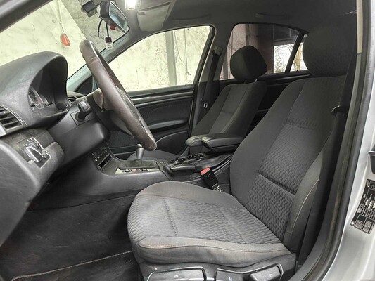 BMW 320i Executive 6-Zylinder 150 PS 1998, XJ-DS-29