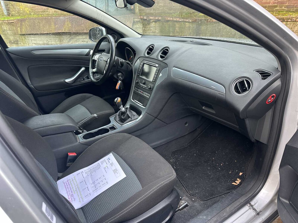 Ford Mondeo Wagon 2.0 TDCi Trend 116pk 2011, 85-PBB-8