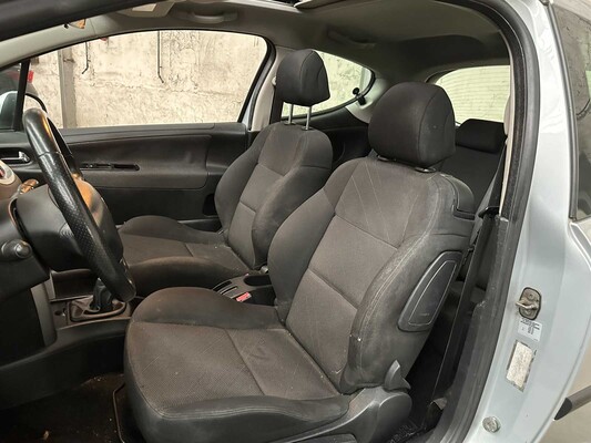 Peugeot 207 1.4 VTi XS Pack 95PS 2007, 43-SRF-3