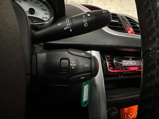 Peugeot 207 1.4 VTi XS Pack 95PS 2007, 43-SRF-3