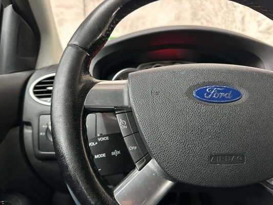 Ford Focus Kombi 1.8 Limited Flex.F. 123 PS 2011, 96-NZR-8