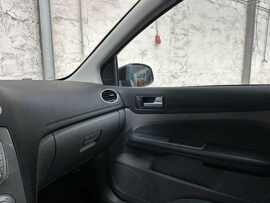 Ford Focus Wagon 1.8 Limited Flex.F. 123pk 2011, 96-NZR-8