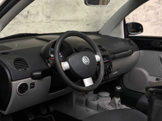 Volkswagen New Beetle Cabriolet 1.4 Turijn 75pk 2003, TH-271-J