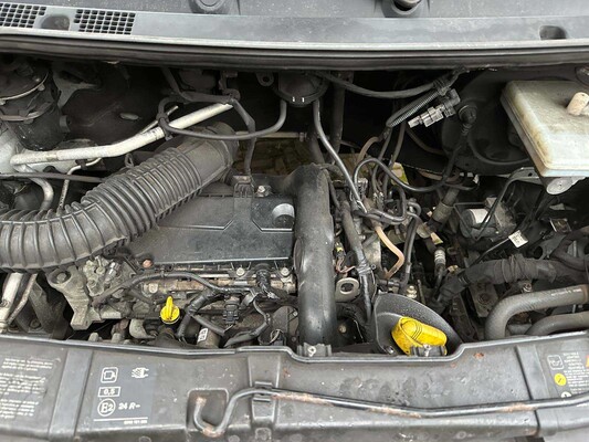 Renault Master T35 2.3 dCi L2H3 Eco 125pk 2013, VD-911-L