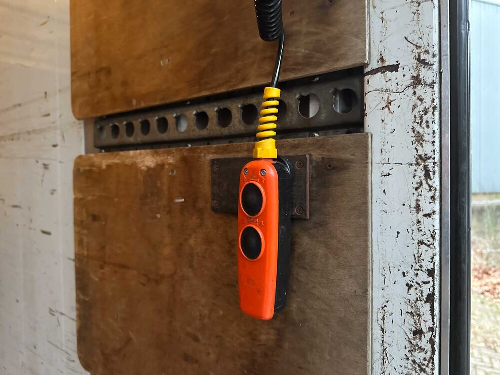 Mercedes-Benz Sprinter 313 CDI 2.2 402 HD 130PS 2003, 5-VFT-88