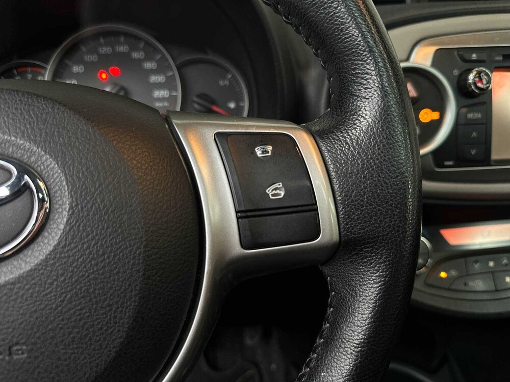 Toyota Yaris 1.3 VVTi Aspiration 2011 98pk, RB-304-D