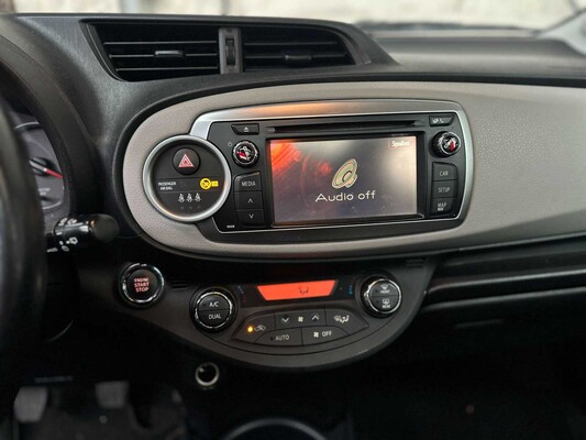 Toyota Yaris 1.3 VVTi Aspiration 2011 98pk, RB-304-D