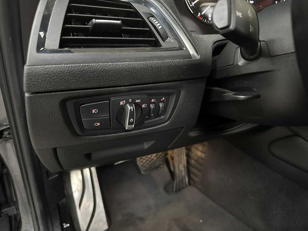 BMW 118i Executive 1-serie 136pk 2018, SR-255-Z