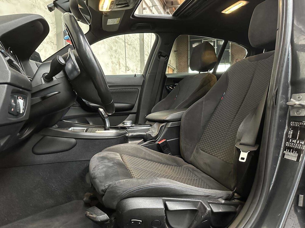 BMW 118i Executive 1-serie 136pk 2018, SR-255-Z