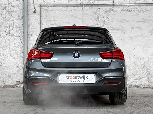 BMW 118i Executive 1-serie 136pk 2018, SR-255-Z