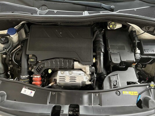 Peugeot 2008 1.2 PureTech GT-Line 109 PS 2018, HLH-96-S