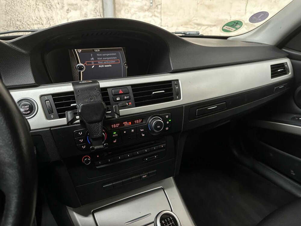 BMW 318i Touring Corporate Lease Luxury Line 136 PS 2011 (Original-NL) 3er, 51-SKX-6