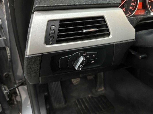 BMW 318i Touring Corporate Lease Luxury Line 136 PS 2011 (Original-NL) 3er, 51-SKX-6