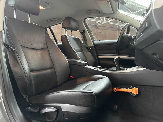 BMW 318i Touring Corporate Lease Luxury Line 136 PS 2011 (Original-NL) 3er, 51-SKX-6