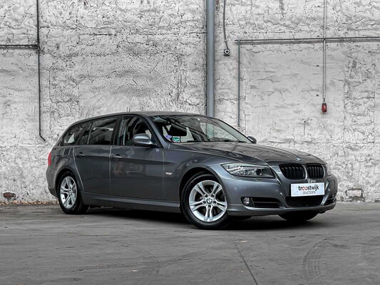 BMW 318i Touring Corporate Lease Luxury Line 136pk 2011 (Origineel-NL) 3-serie, 51-SKX-6