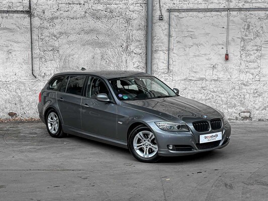 BMW 318i Touring Corporate Lease Luxury Line 136pk 2011 (Origineel-NL) 3-serie, 51-SKX-6