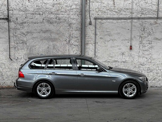 BMW 318i Touring Corporate Lease Luxury Line 136pk 2011 (Origineel-NL) 3-serie, 51-SKX-6