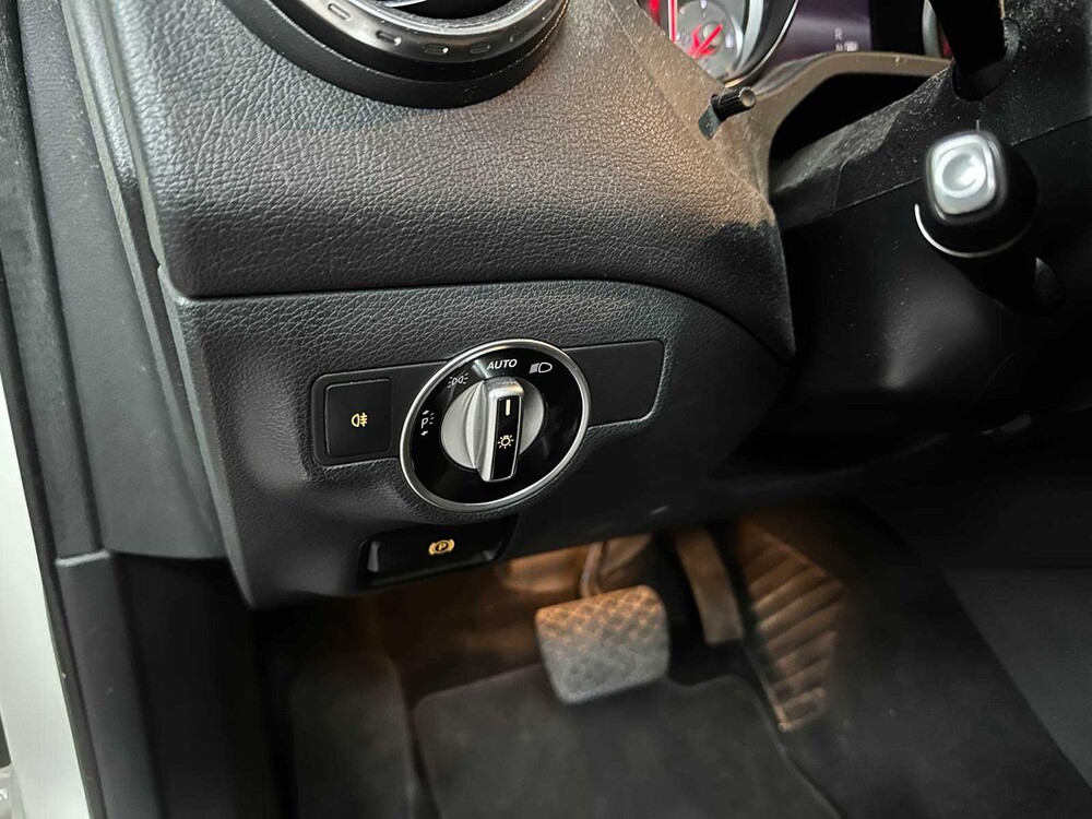 Mercedes-Benz GLA200 1,6 156 PS 2014 (Automatik) GLA-Klasse, TR-595-G