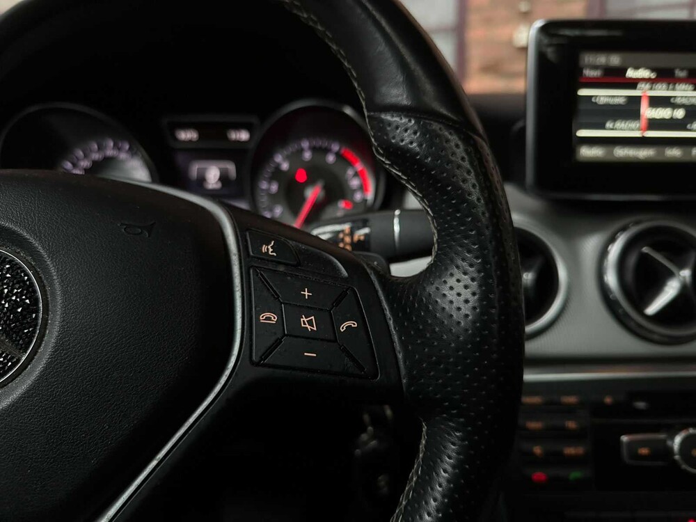 Mercedes-Benz GLA200 1.6 156pk 2014 (Automaat) GLA-klasse, TR-595-G