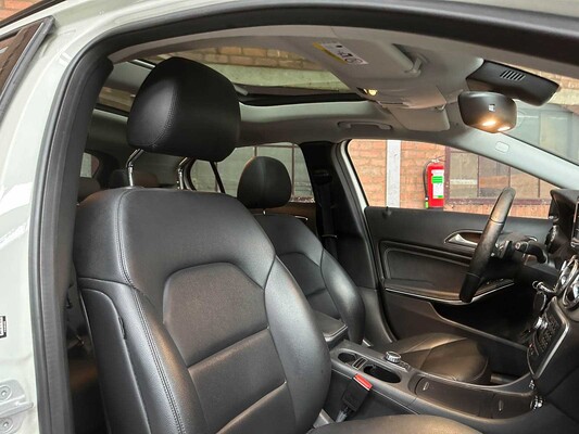 Mercedes-Benz GLA200 1,6 156 PS 2014 (Automatik) GLA-Klasse, TR-595-G