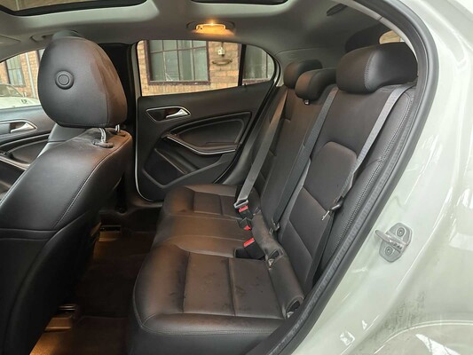 Mercedes-Benz GLA200 1,6 156 PS 2014 (Automatik) GLA-Klasse, TR-595-G