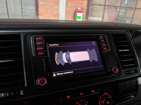 Volkswagen Transporter 2.0 TDI DSG 