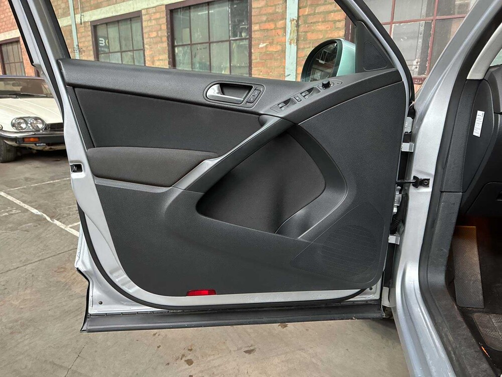 Volkswagen Tiguan 2.0 TSI Sport&Style 4Matic R-Line 170pk 2010, 21-KJR-3 Youngtimer