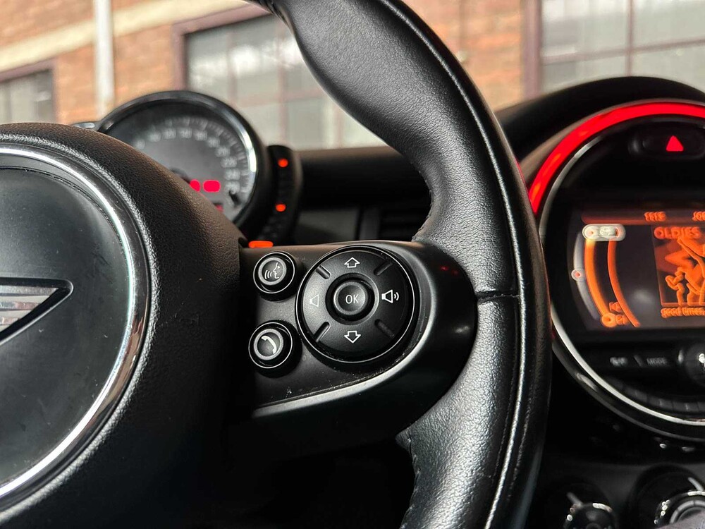 Mini Cooper 1.5 Business 136pk 2016 (Origineel-NL), KR-270-J